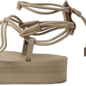 Women's Teva Midform Infinity Sandal in Sesame (size 10)